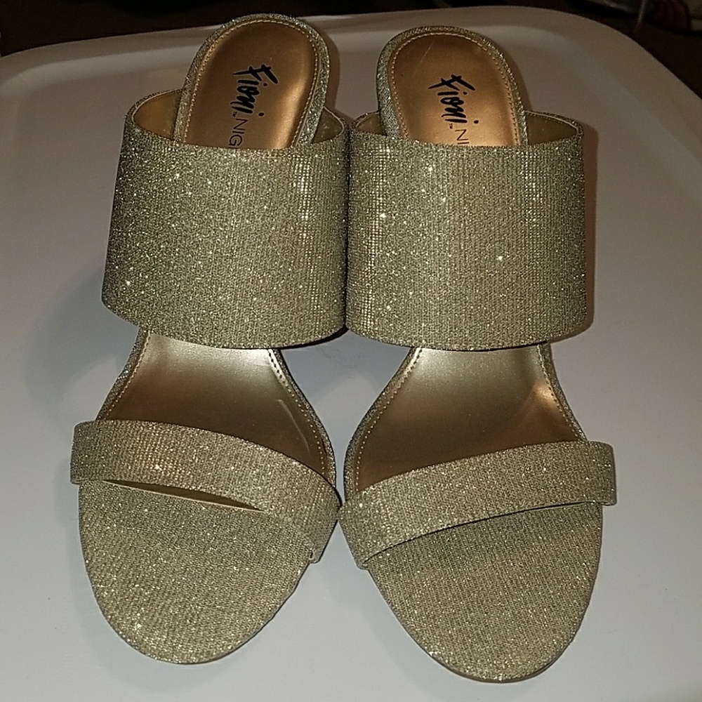 Fioni Night pumps